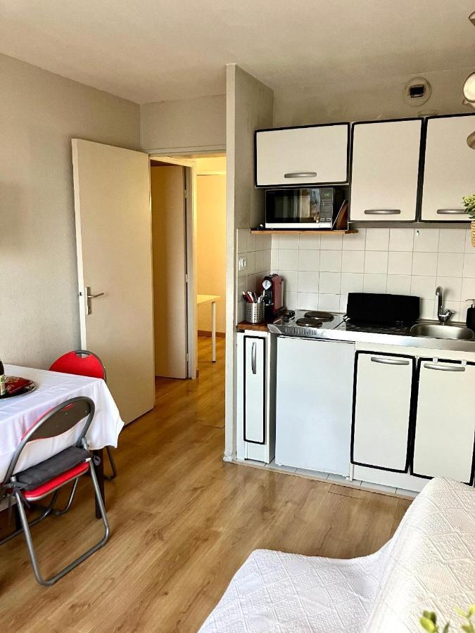 Appartement 2 Pieces En Etage Eleve, Centre-Ville Au Calme, Petite Vue Mer Nice Exterior photo